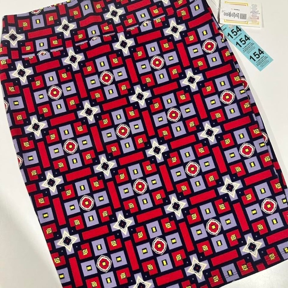 New LuLaRoe Cassie Skirt Size‎ L